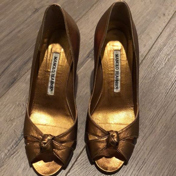 Manolo Blahnik Shoes - Manolo Blahnik peep toe Gold heels size 35